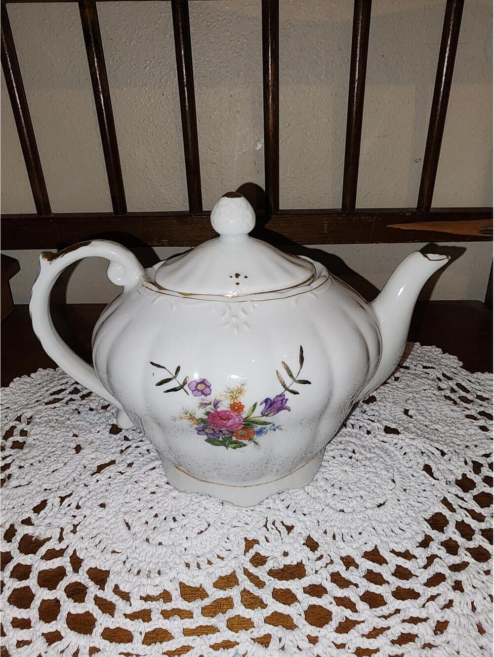 VTG Musical Teapot Japan Floral Scalloped Porcelain Gold Trim Mid-Century Works